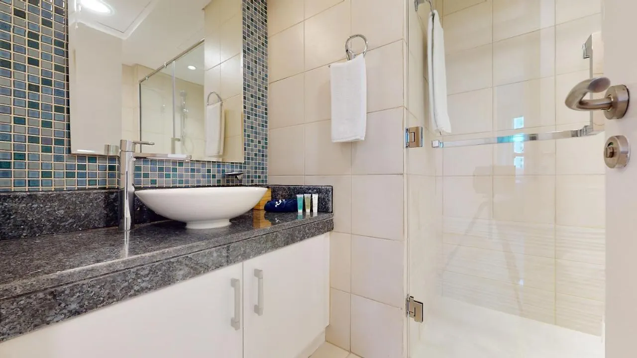 Elegant 2 Bedroom Apartment With Beach Access Dubai