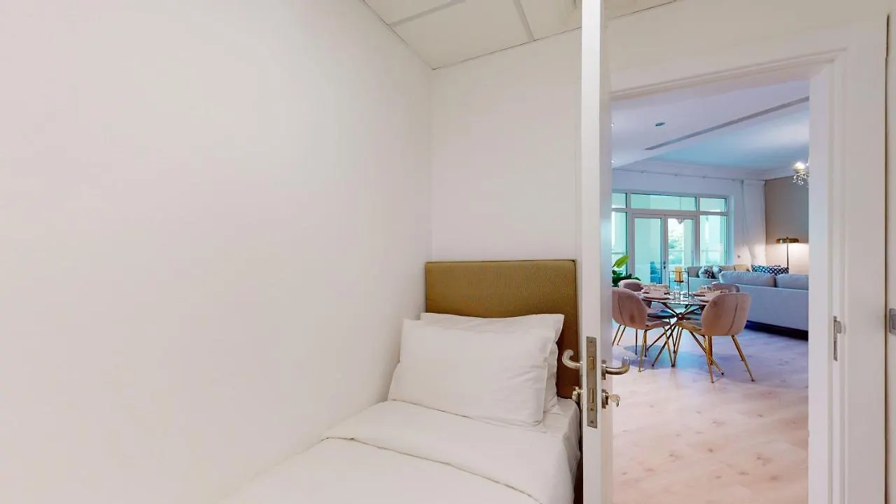 Elegant 2 Bedroom Apartment With Beach Access Dubai United Arab Emirates
